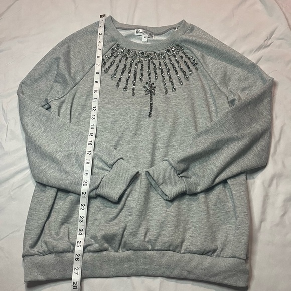 Chic Embellished Gray Crewneck Sweater - Picture 6 of 10